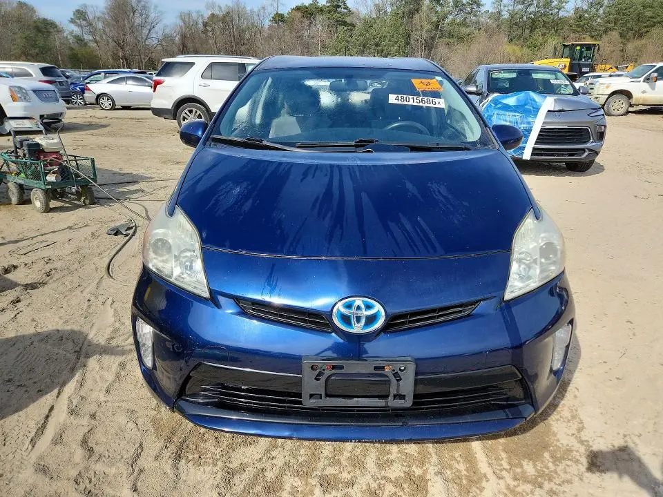 2015 TOYOTA PRIUS THREE  