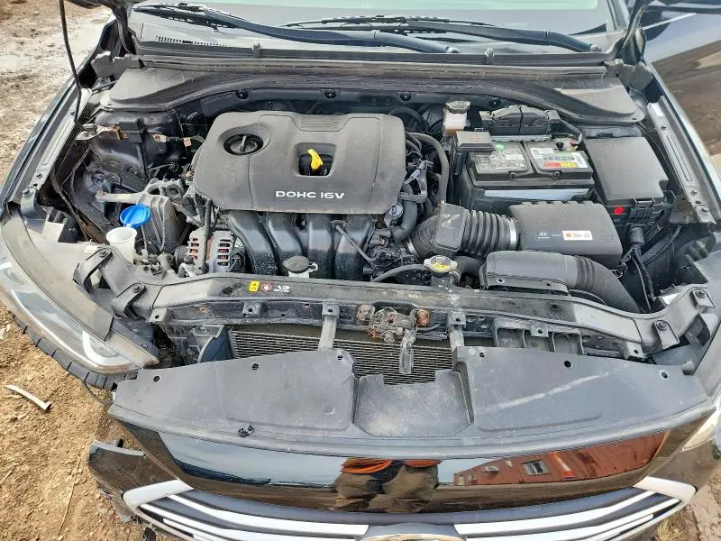 2017 HYUNDAI ELANTRA SE  