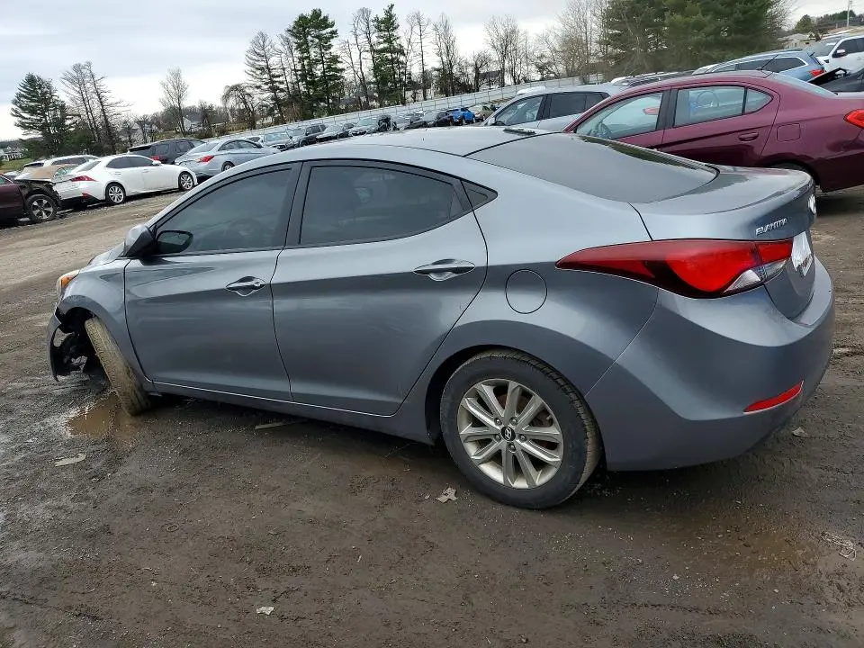 2016 HYUNDAI ELANTRA SE  