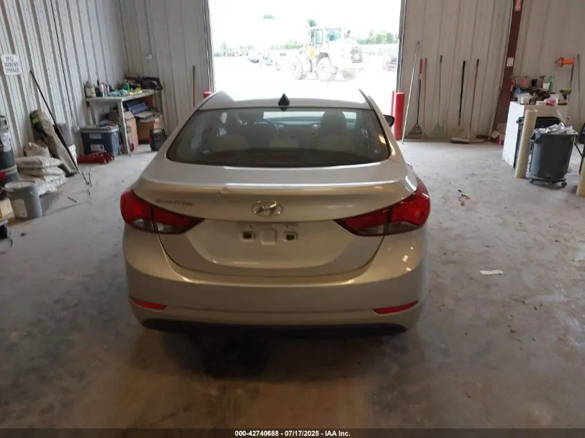 2016 HYUNDAI ELANTRA SE