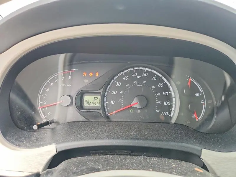 2012 TOYOTA SIENNA LE  
