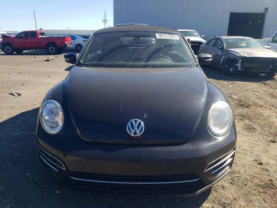 2017 VOLKSWAGEN BEETLE S/SE  