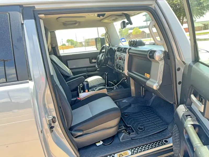 2013 TOYOTA FJ CRUISER BASE  