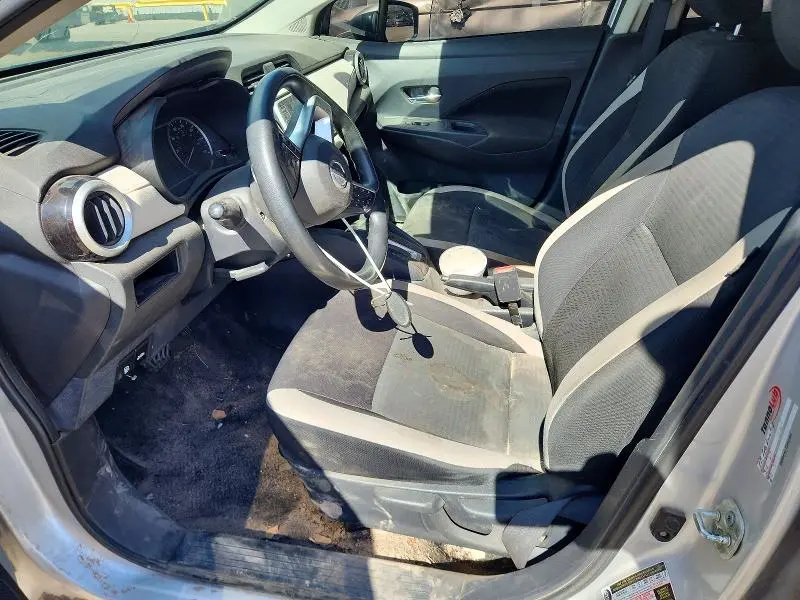 2022 NISSAN VERSA SV  
