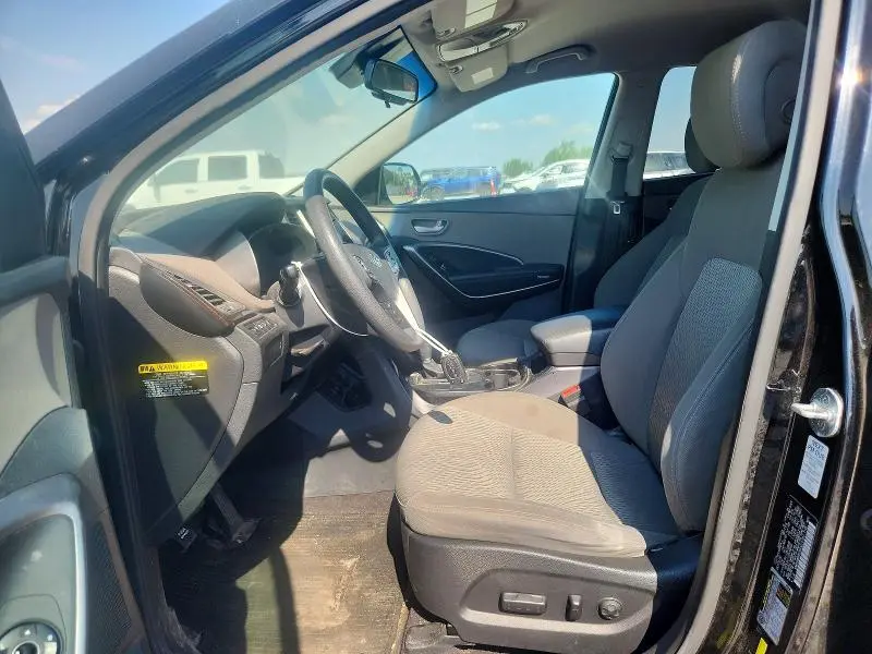 2017 HYUNDAI SANTA FE SE  