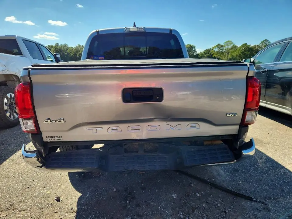 2021 TOYOTA TACOMA SR5 V6  