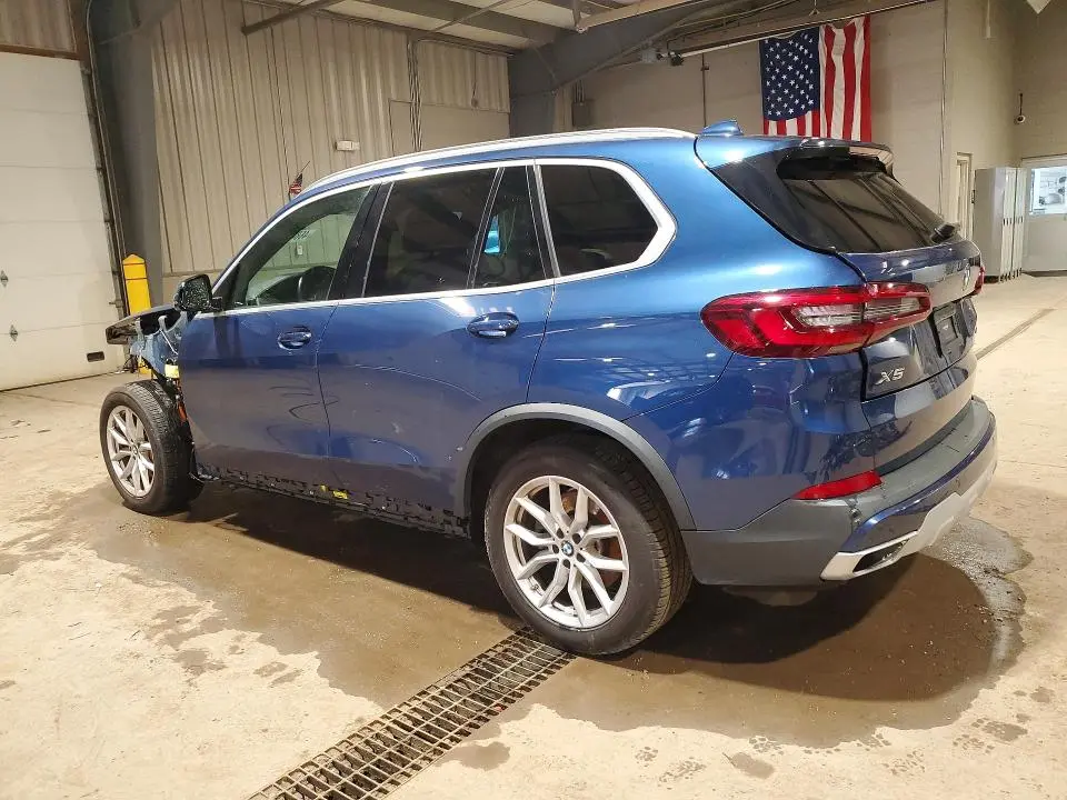 2021 BMW X5   