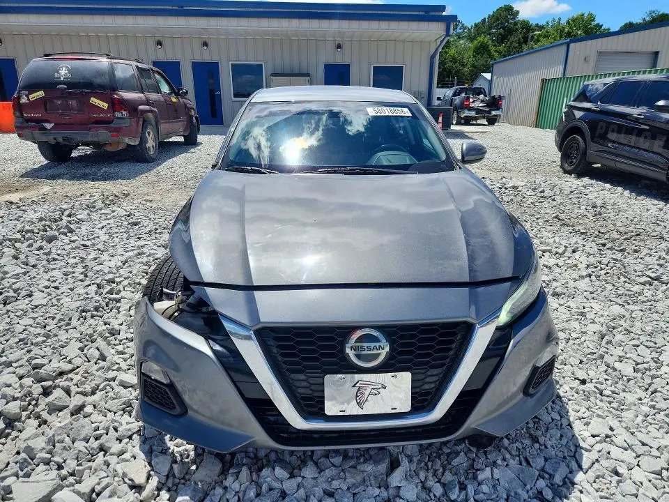 2021 NISSAN ALTIMA SV  