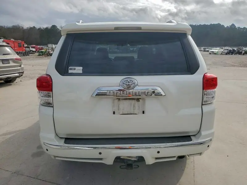 2010 TOYOTA 4RUNNER SR5  