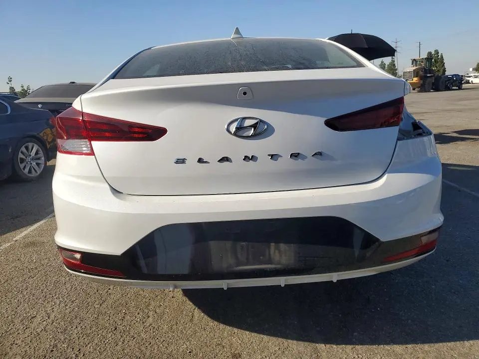 2020 HYUNDAI ELANTRA SEL  