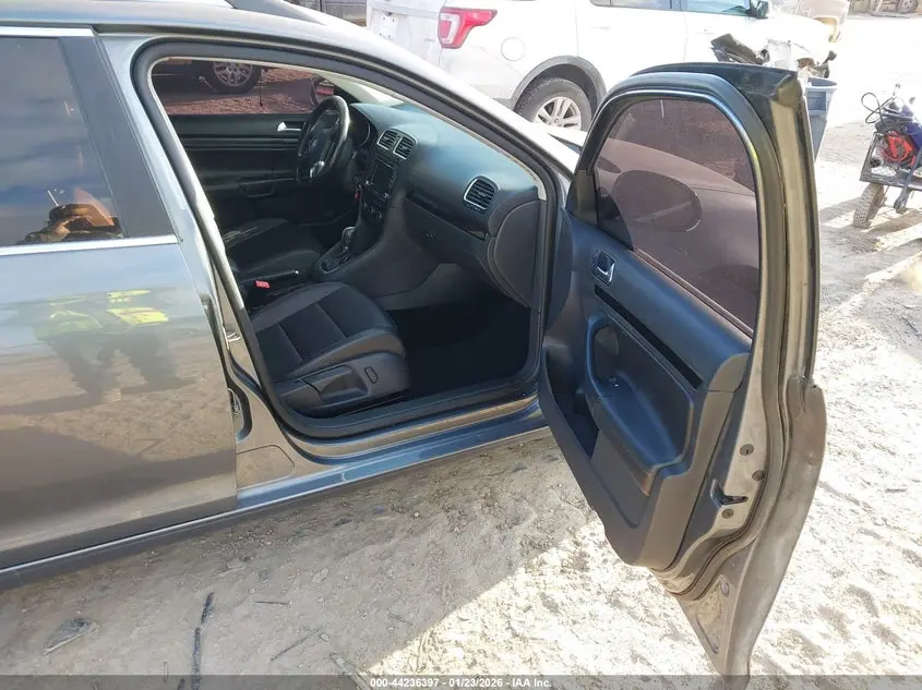 2012 VOLKSWAGEN JETTA SPORTWAGEN 2.0L TDI