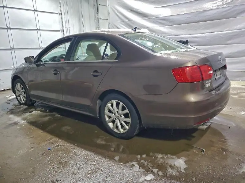 2013 VOLKSWAGEN JETTA SE  