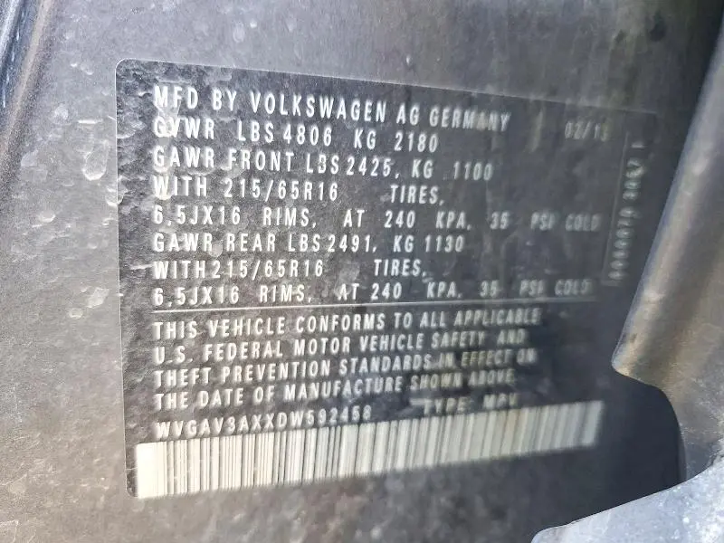 2013 VOLKSWAGEN TIGUAN S  