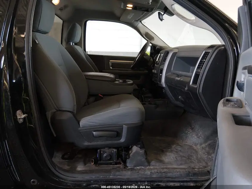 2018 RAM 2500 TRADESMAN  4X4 8' BOX