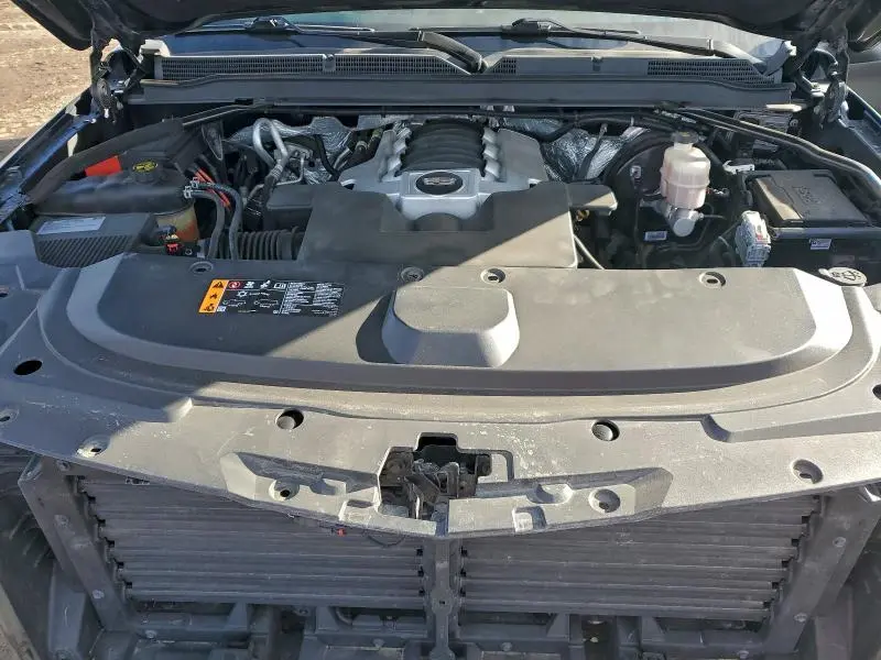 2017 CADILLAC ESCALADE ESV LUXURY  