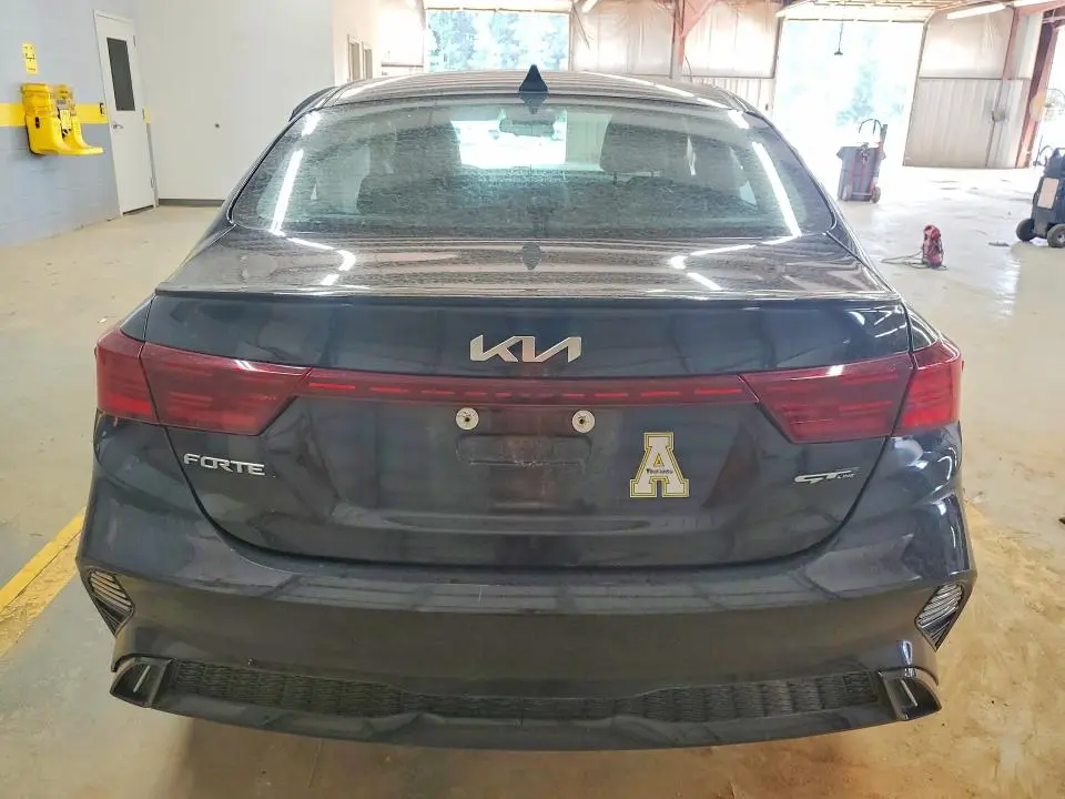 2022 KIA FORTE GT LINE  