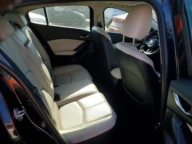 2018 MAZDA 3 GRAND TOURING  