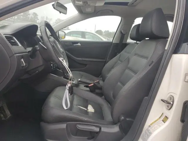 2012 VOLKSWAGEN JETTA SE  