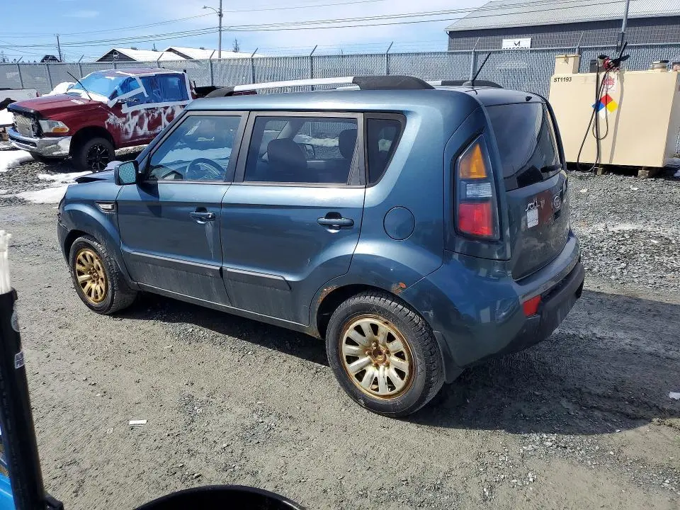 2011 KIA SOUL +  