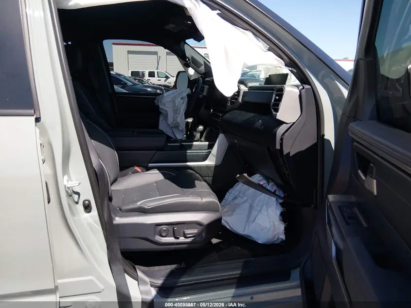 2026 TOYOTA TUNDRA SR5 CREWMAX 5.5' BED