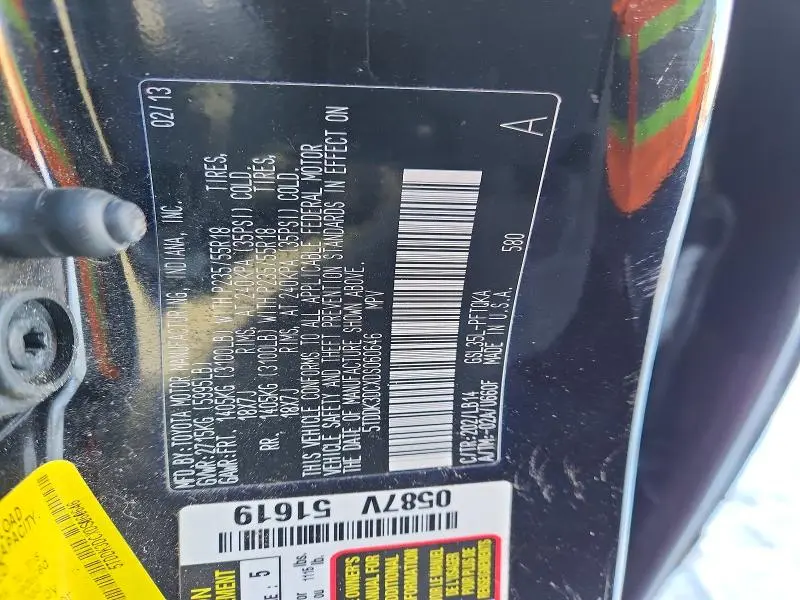 2013 TOYOTA SIENNA XLE  