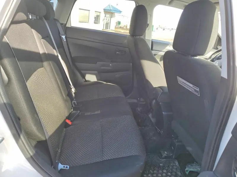 2016 MITSUBISHI RVR SE  