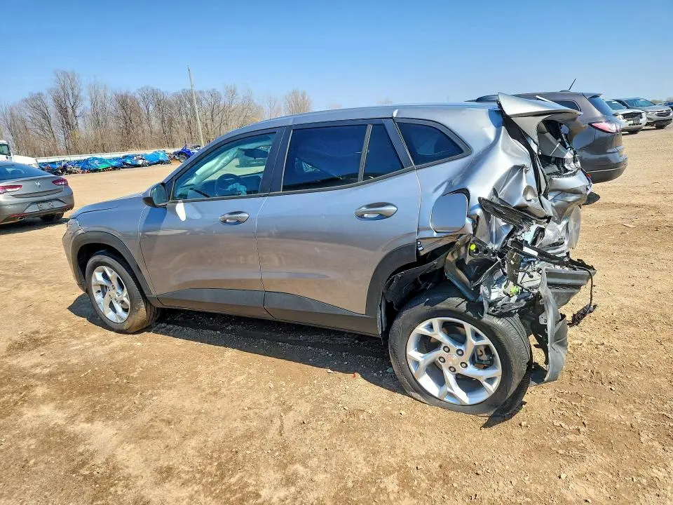 2024 CHEVROLET TRAX LS  
