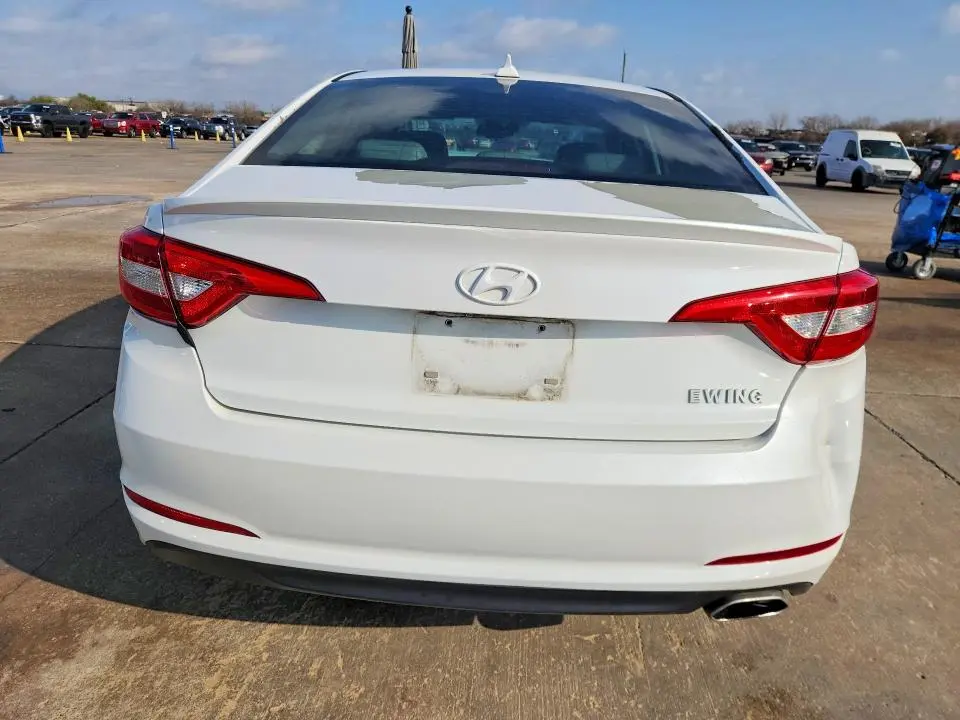 2016 HYUNDAI SONATA SE  
