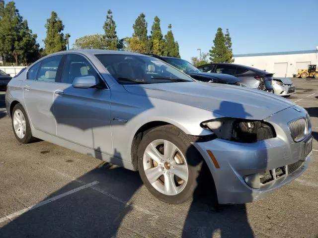 2011 BMW 528 I  