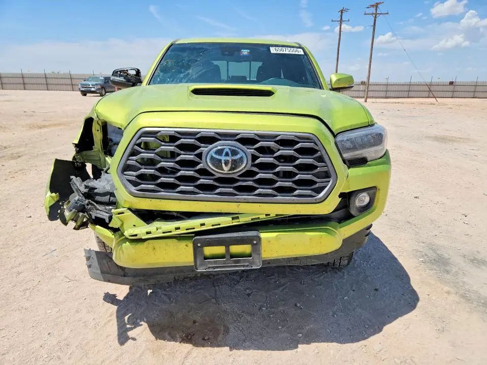 2023 TOYOTA TACOMA TRD SPORT  