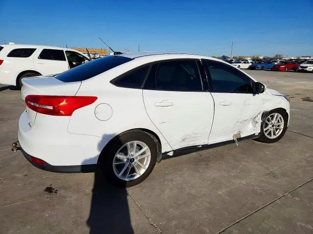 2015 FORD FOCUS SE  