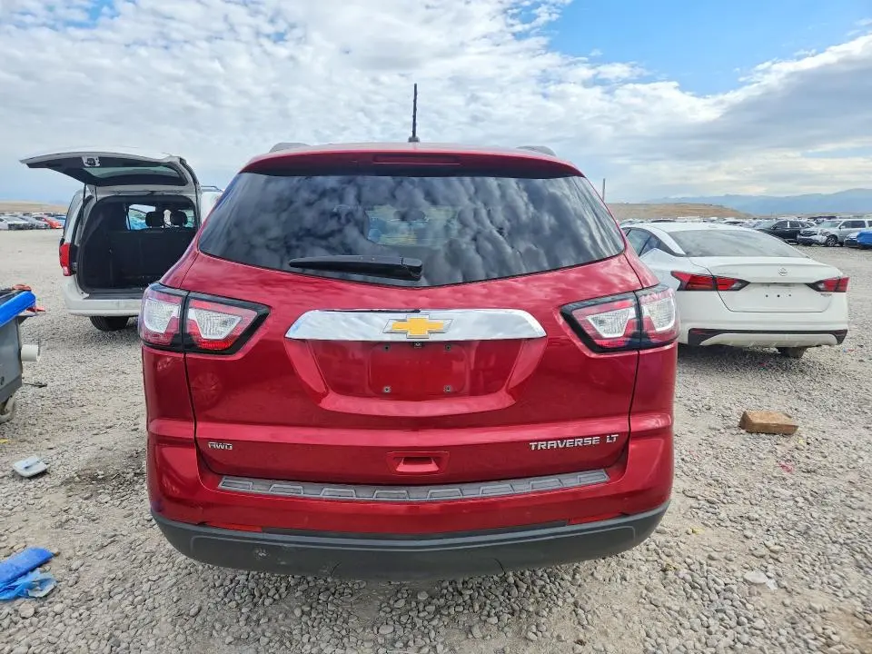 2013 CHEVROLET TRAVERSE LT  