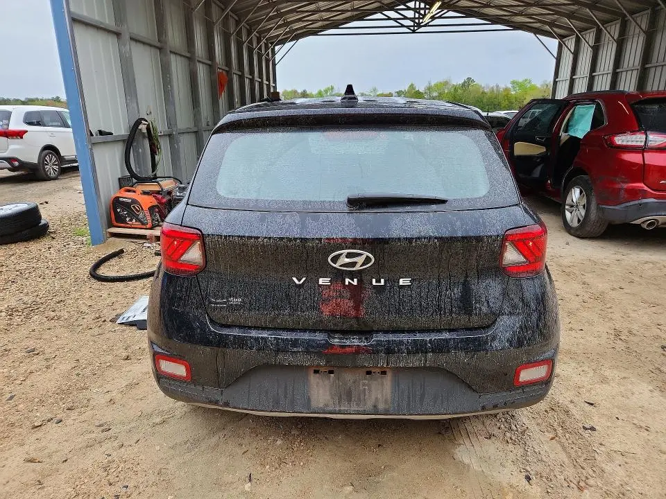 2022 HYUNDAI VENUE SE  