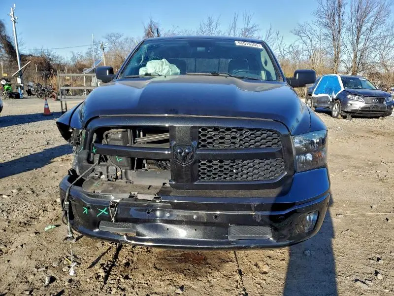 2018 RAM 1500 SLT  
