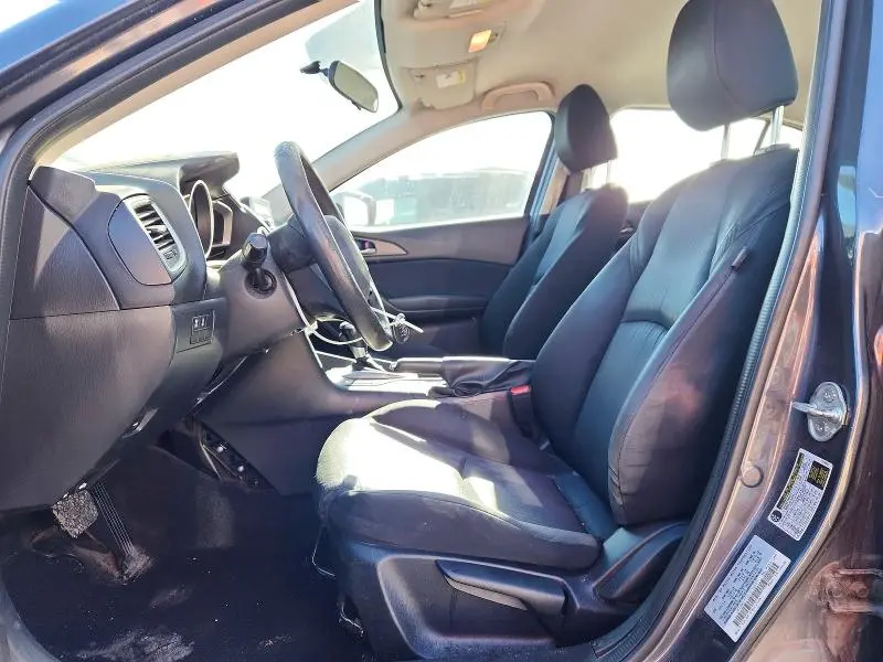 2015 MAZDA 3 SV  