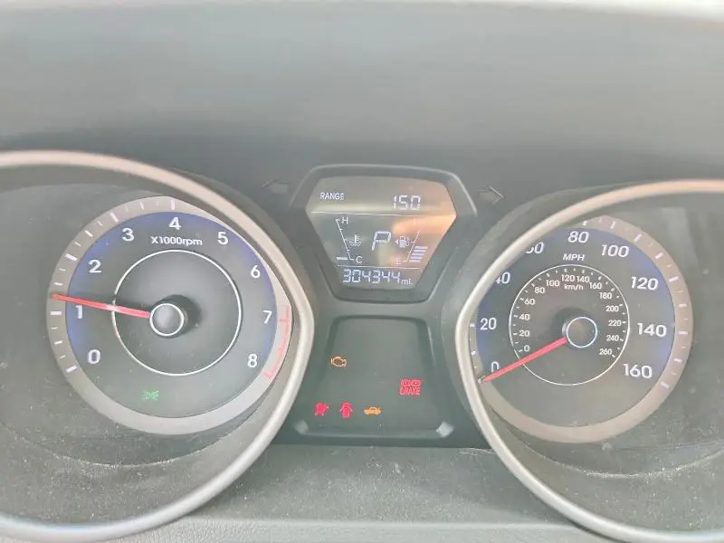 2014 HYUNDAI ELANTRA SE  