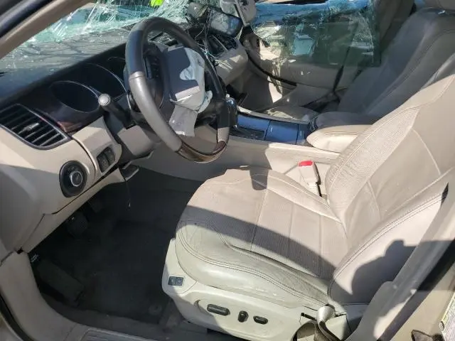2011 FORD TAURUS LIMITED  