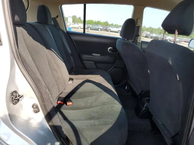 2011 NISSAN VERSA 1.8 S  