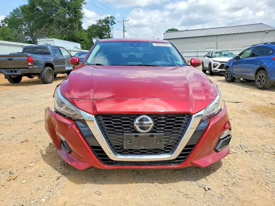 2022 NISSAN ALTIMA SV  