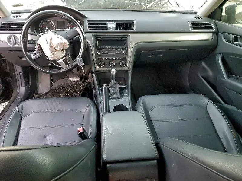 2015 VOLKSWAGEN PASSAT S  