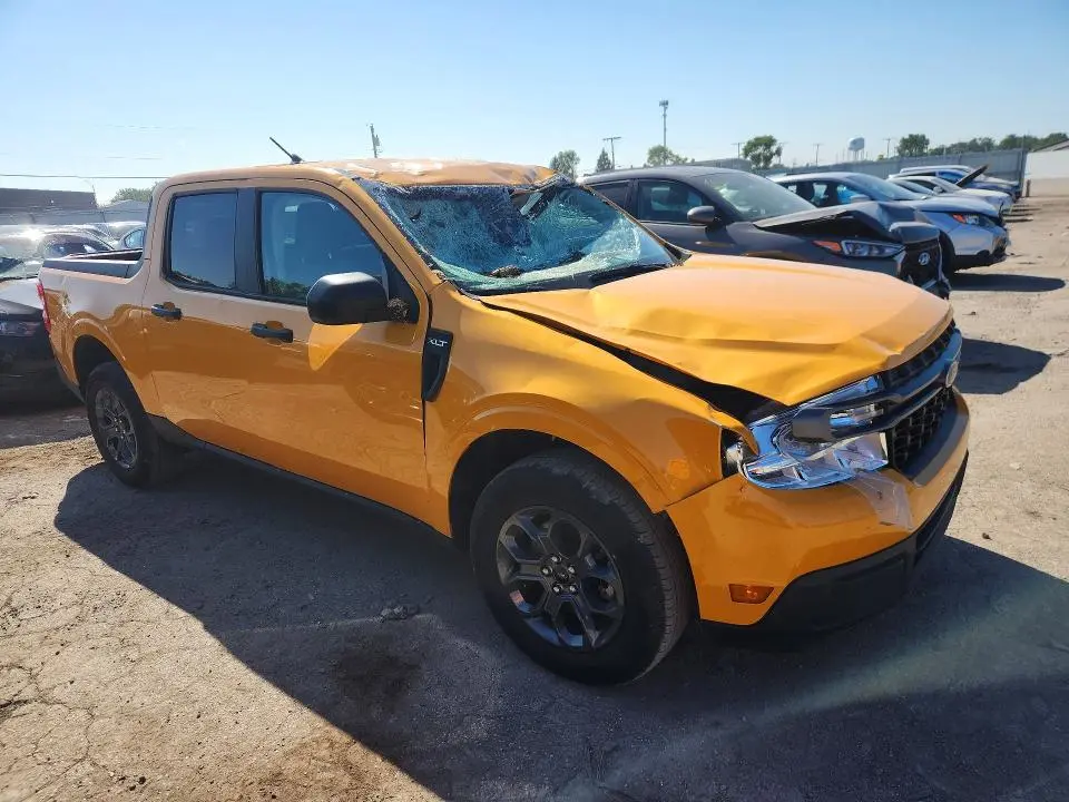 2022 FORD MAVERICK XL  