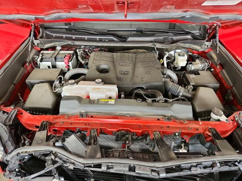 2025 TOYOTA TUNDRA SR5  