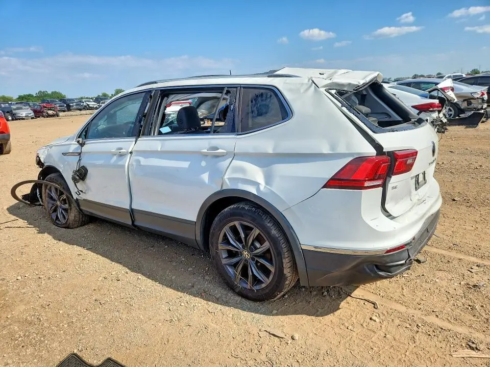 2022 VOLKSWAGEN TIGUAN SE  