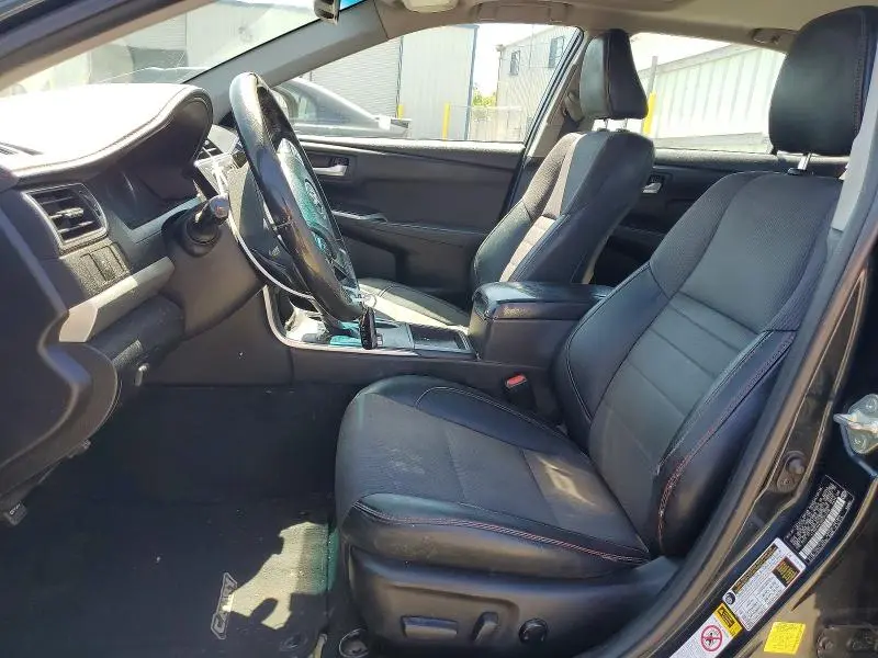 2017 TOYOTA CAMRY SE  