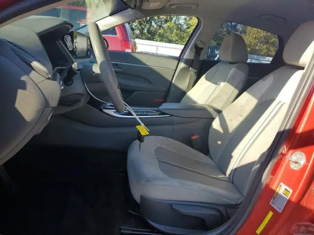 2020 HYUNDAI SONATA SE  