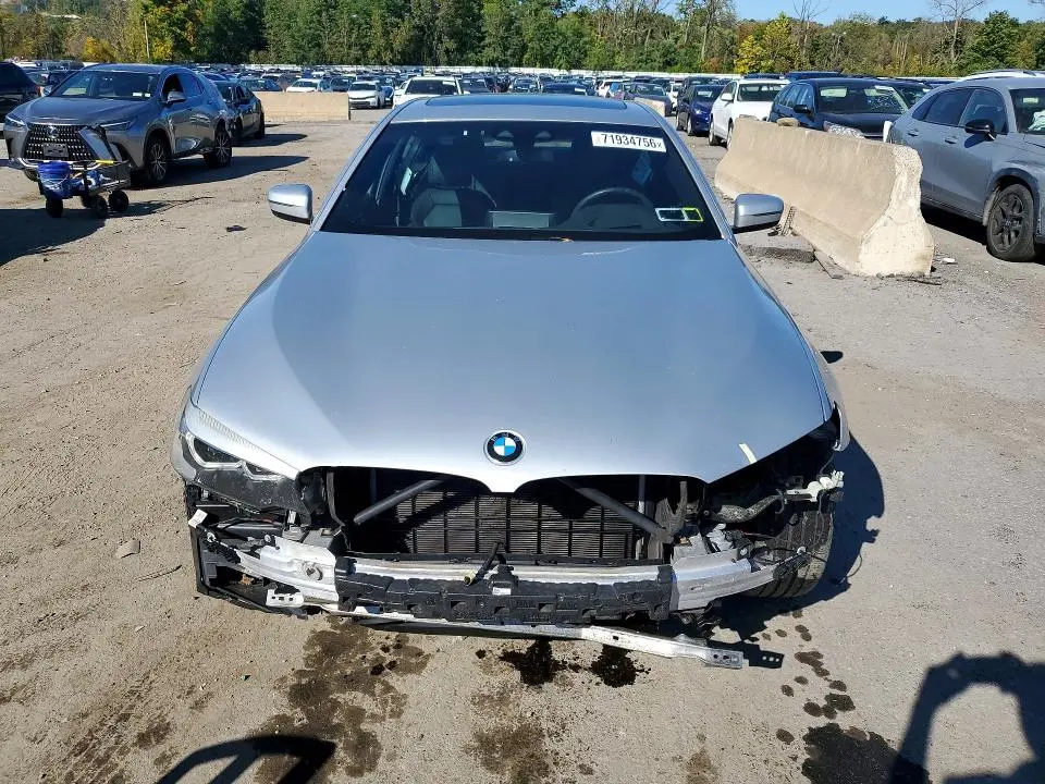 2019 BMW 530XE   