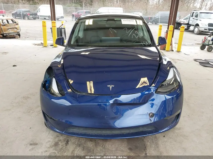 2024 TESLA MODEL Y LONG RANGE SINGLE MOTOR REAR-WHEEL DRIVE/RWD