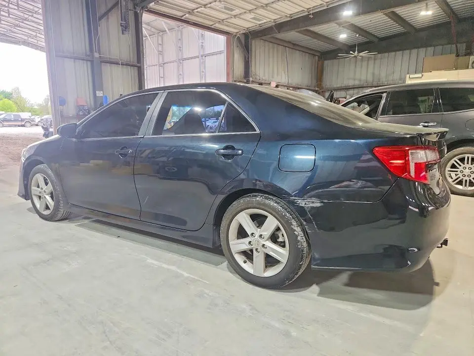 2013 TOYOTA CAMRY SE  