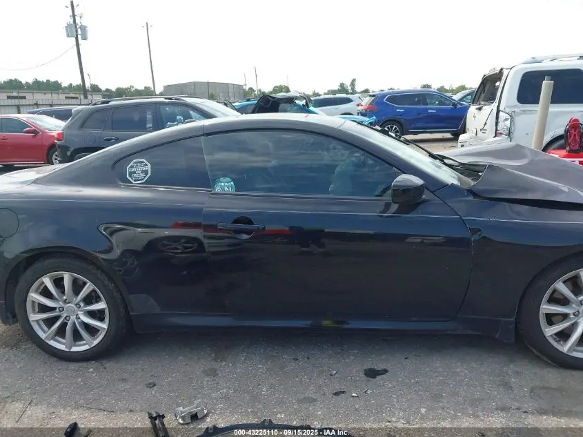 2013 INFINITI G37 JOURNEY