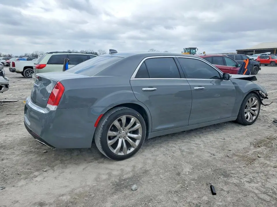 2019 CHRYSLER 300 LIMITED  